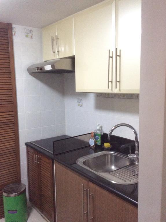 Condo At Parkside Villas Across The Airport Manila Exterior foto